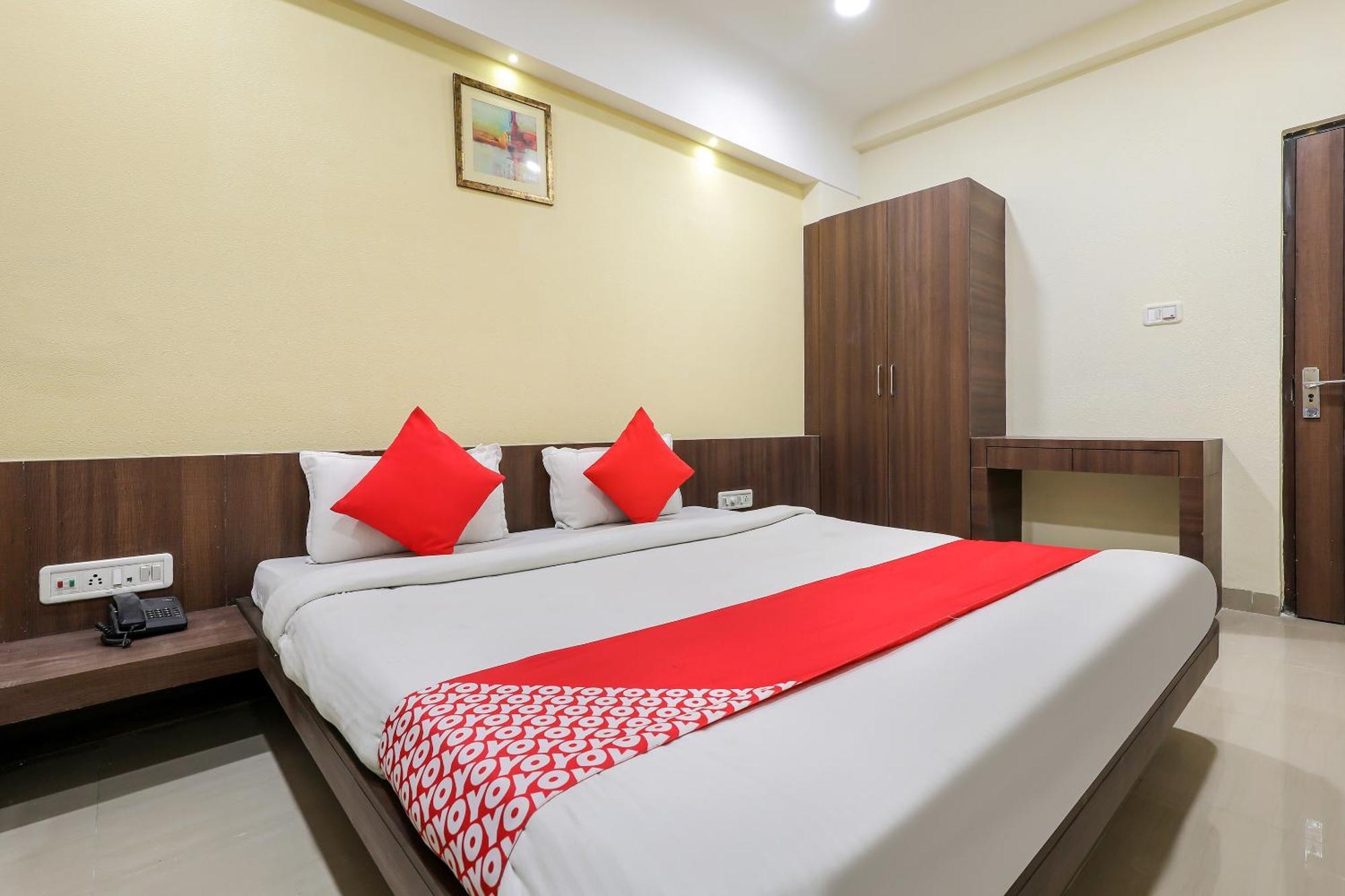 Oyo Hotel Relax Indore Exterior photo