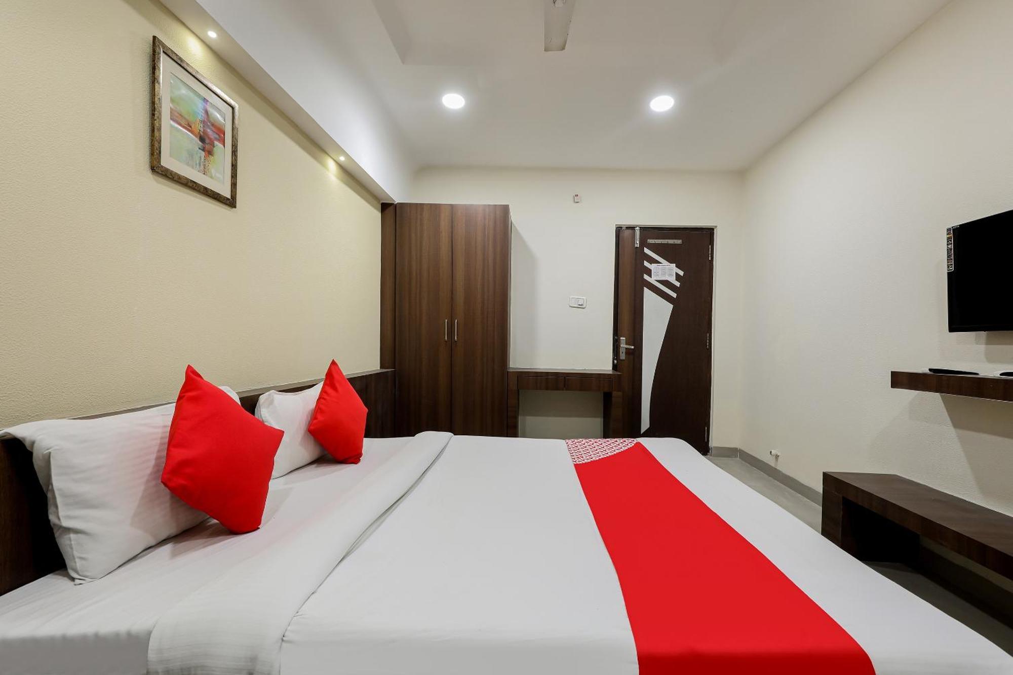 Oyo Hotel Relax Indore Exterior photo