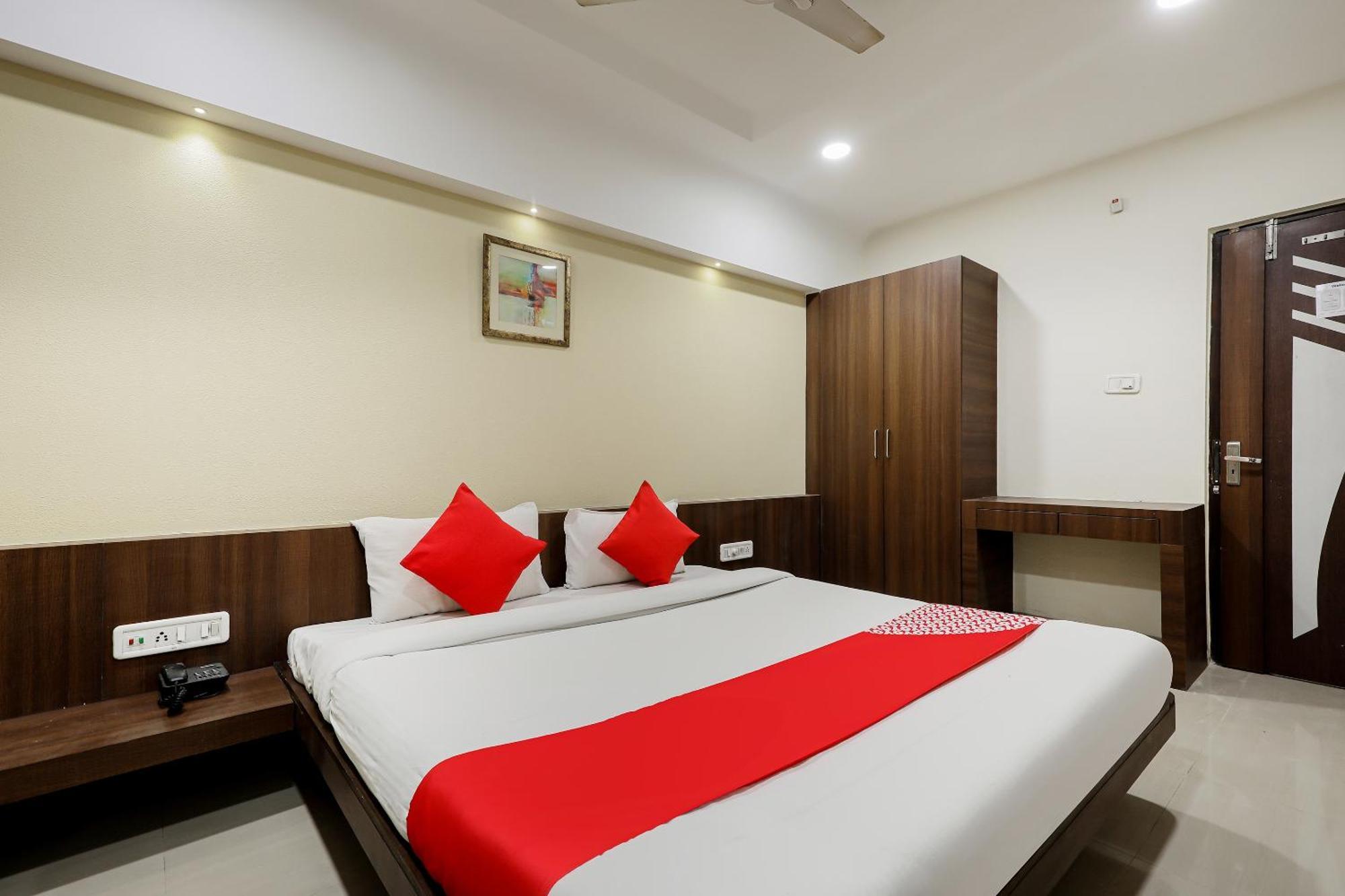 Oyo Hotel Relax Indore Exterior photo